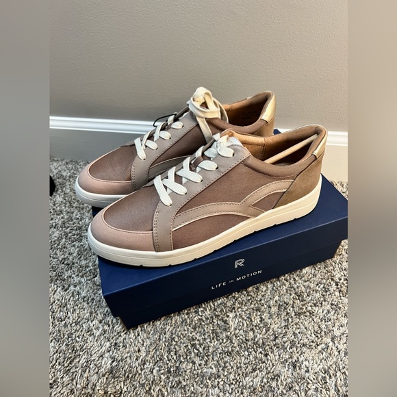 ROCKPORT WOMEN'S TRUFLEX NAVYA RETRO SNEAKER. Size 9.  NWT‎ - Picture 6 of 8